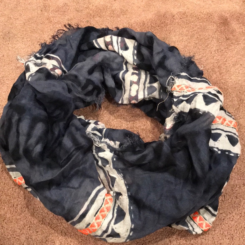 Urban Outfitters Staring at Stars Infinity Scarf